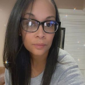 Meet your Posher, Takia